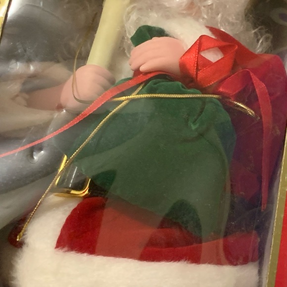 Vintage 16” Mr & Ms Claus by B&D Musical Moving Figures in Oem Boxes - Picture 10 of 13